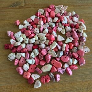 160+ Mix of Dyed Pink & Cream Howlite Stone Chip Beads for Jewelry Craft Making